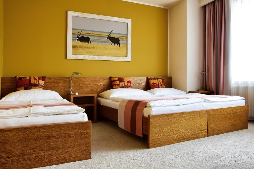 Afrika Hotel Frýdek-Místek Extérieur photo