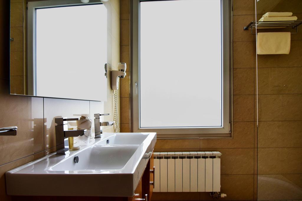 Afrika Hotel Frýdek-Místek Extérieur photo