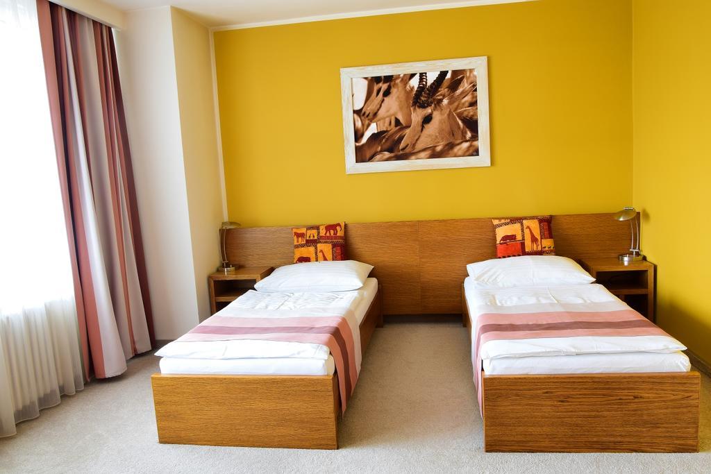 Afrika Hotel Frýdek-Místek Extérieur photo
