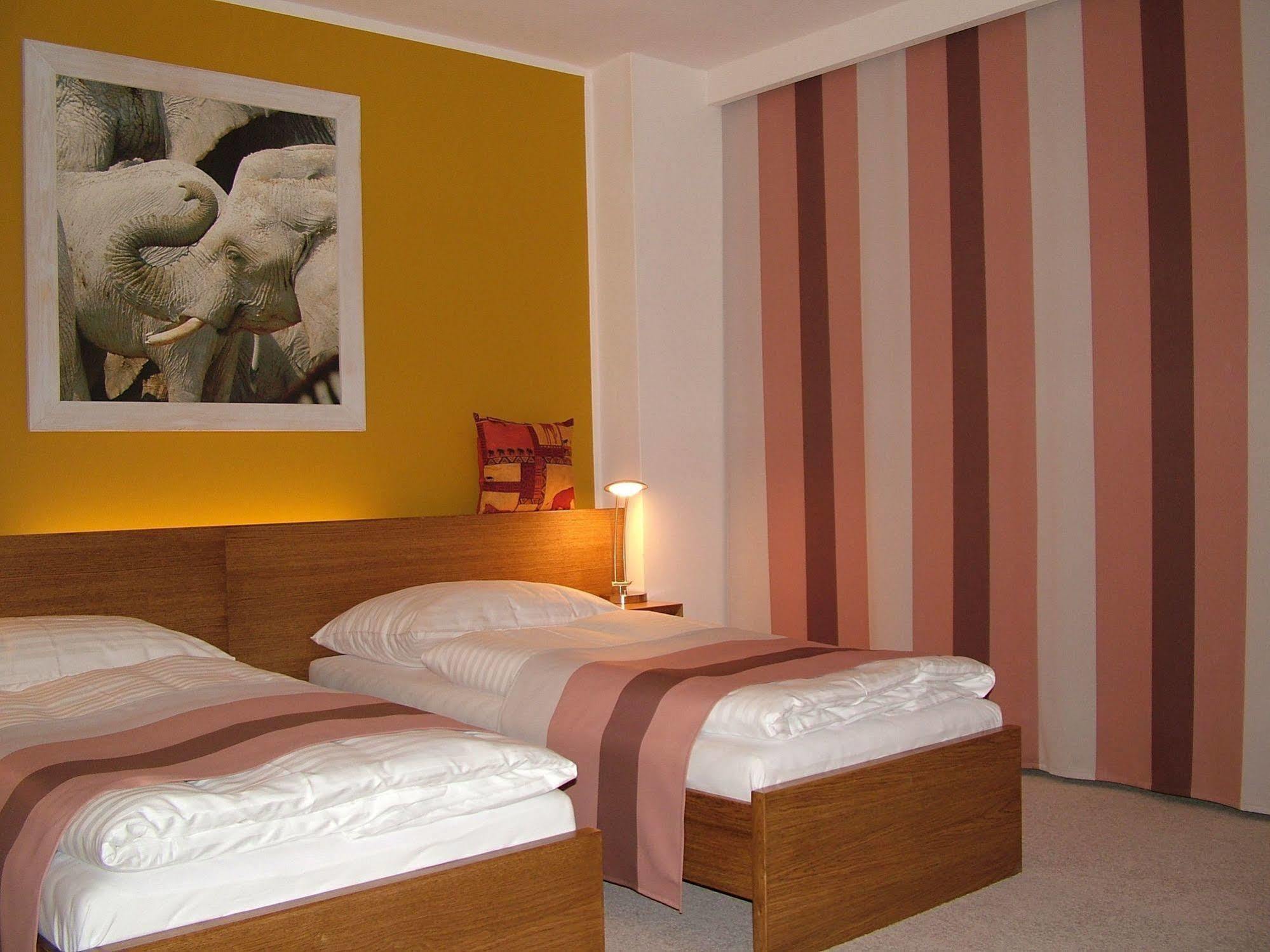 Afrika Hotel Frýdek-Místek Extérieur photo