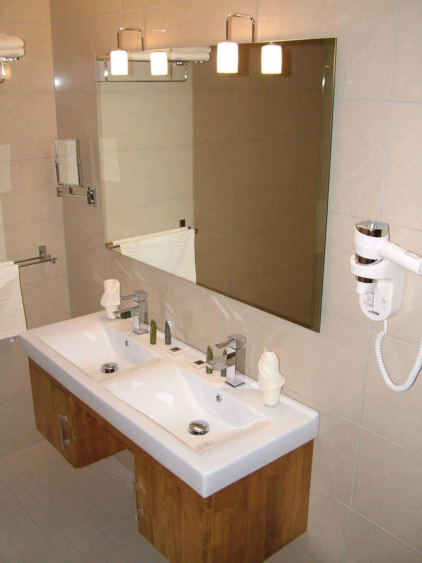 Afrika Hotel Frýdek-Místek Extérieur photo